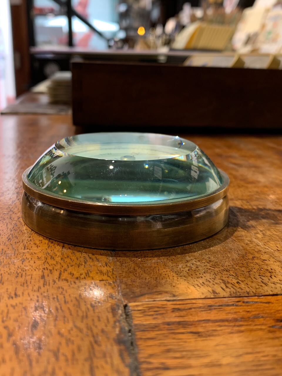 Kompass im Domglas 8cm Durchmesser zur Dekoration