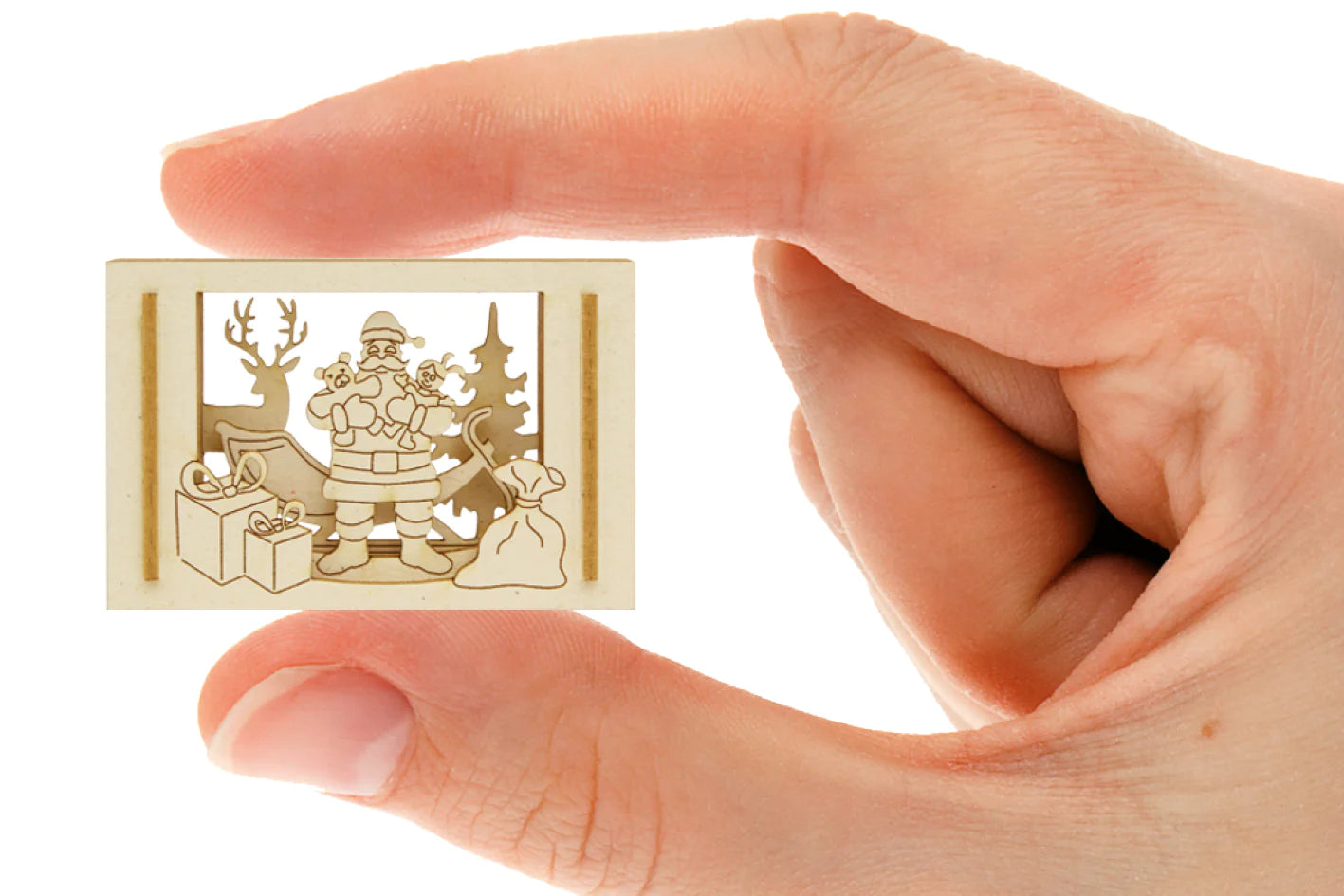 Weihnachten in Streichholzschachtel – kleine 3D-Weihnachtsszene als Mini-Silhouette
