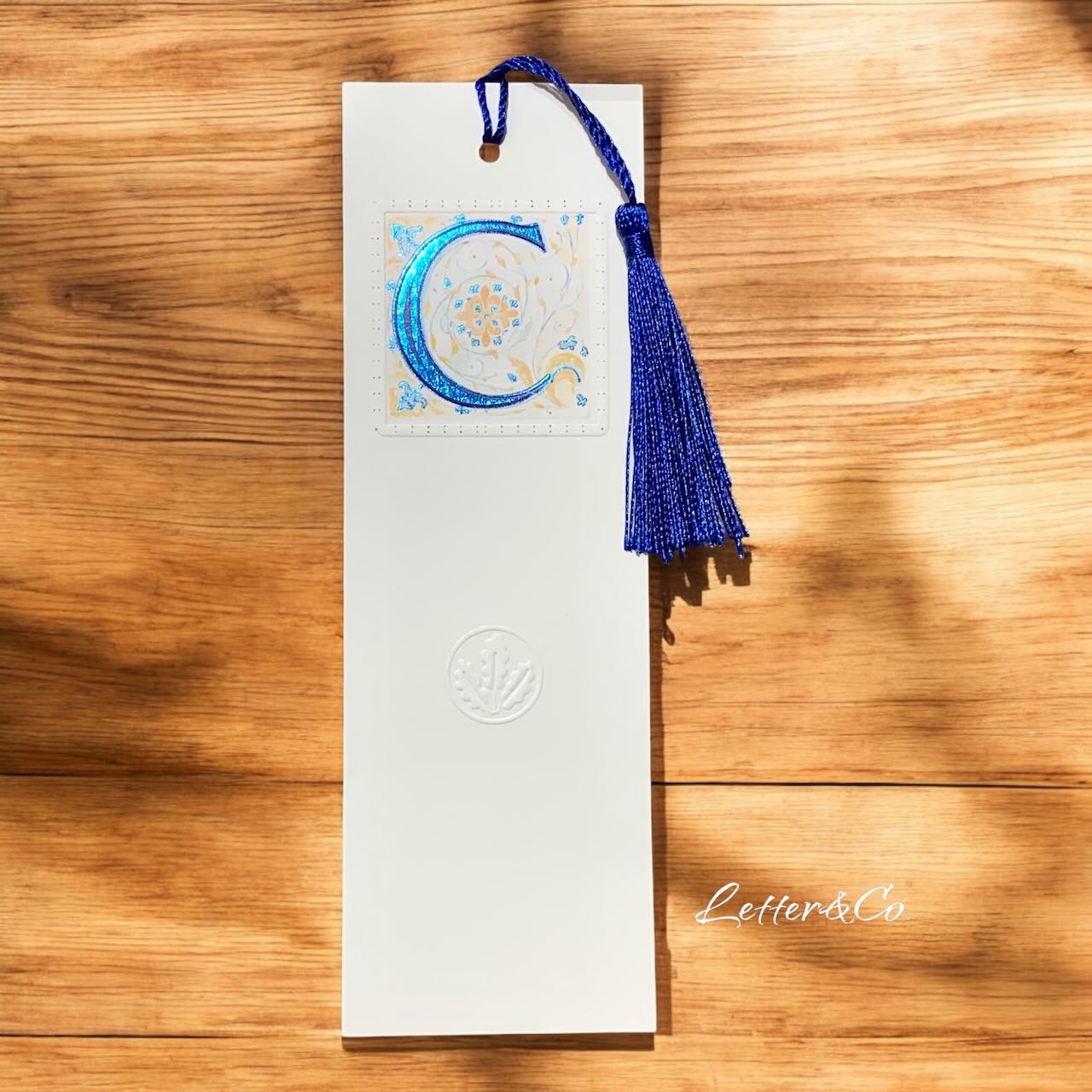 Lesezeichen Bookmark Monogramm C und Quaste in blau