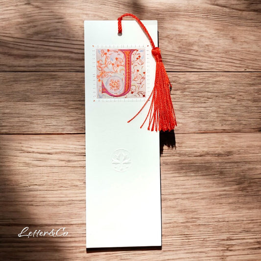 Lesezeichen Bookmark Monogramm J und Quaste in rot