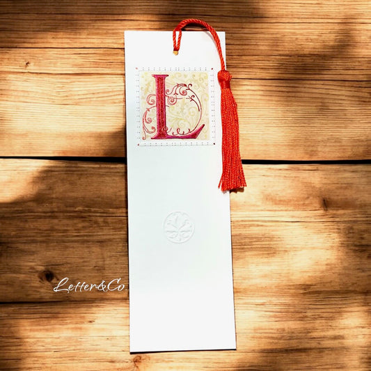 Lesezeichen Bookmark Monogramm L und Quaste in rot