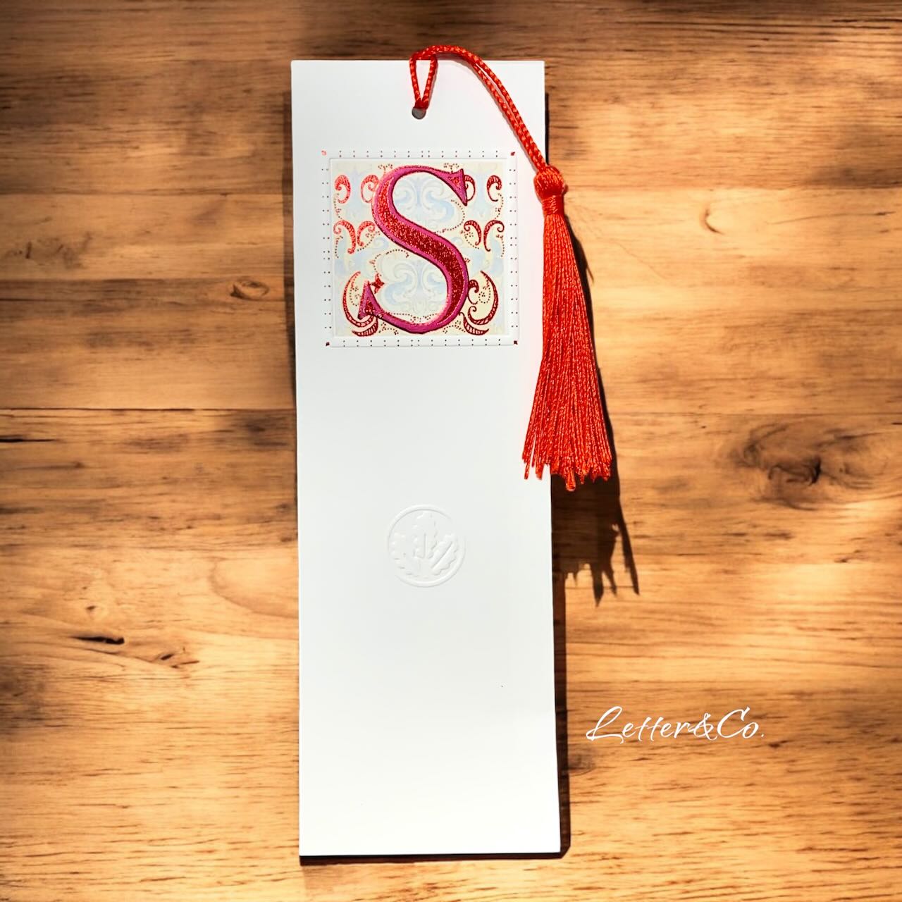 Lesezeichen Bookmark Monogramm S und Quaste in rot