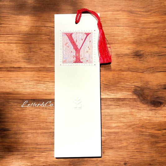 Lesezeichen Bookmark Monogramm Y und Quaste in rot